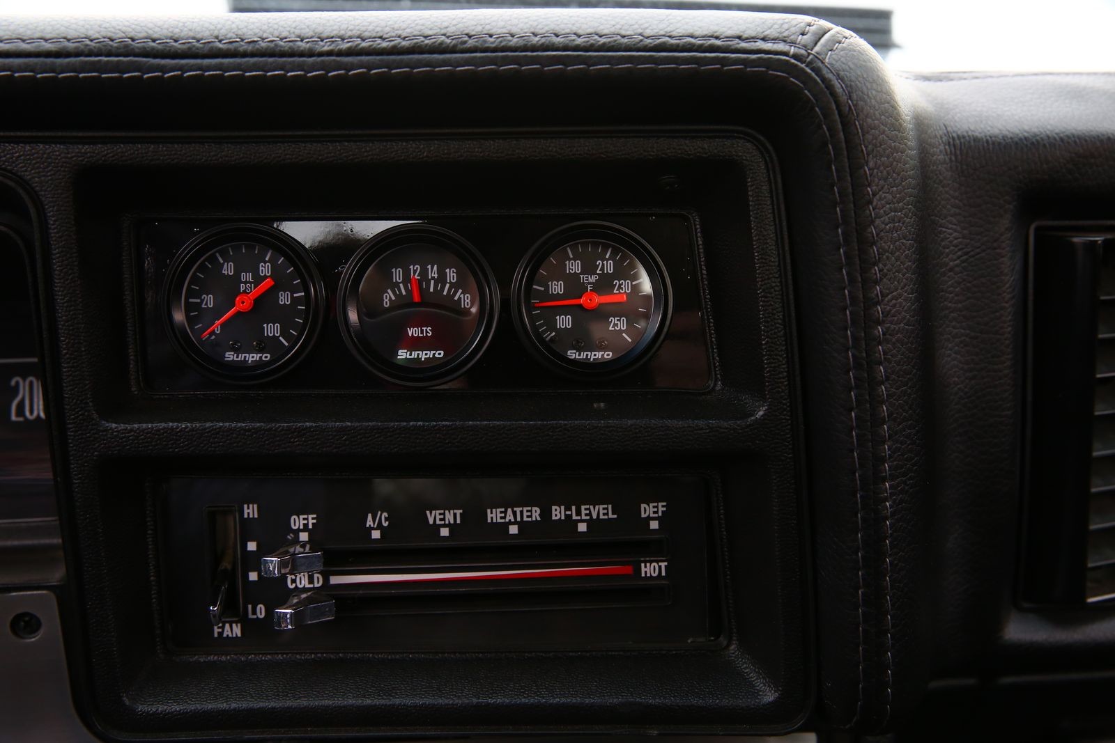 Пневма, кожа и новый (!) мотор: опыт владения Chevrolet El Camino 1974