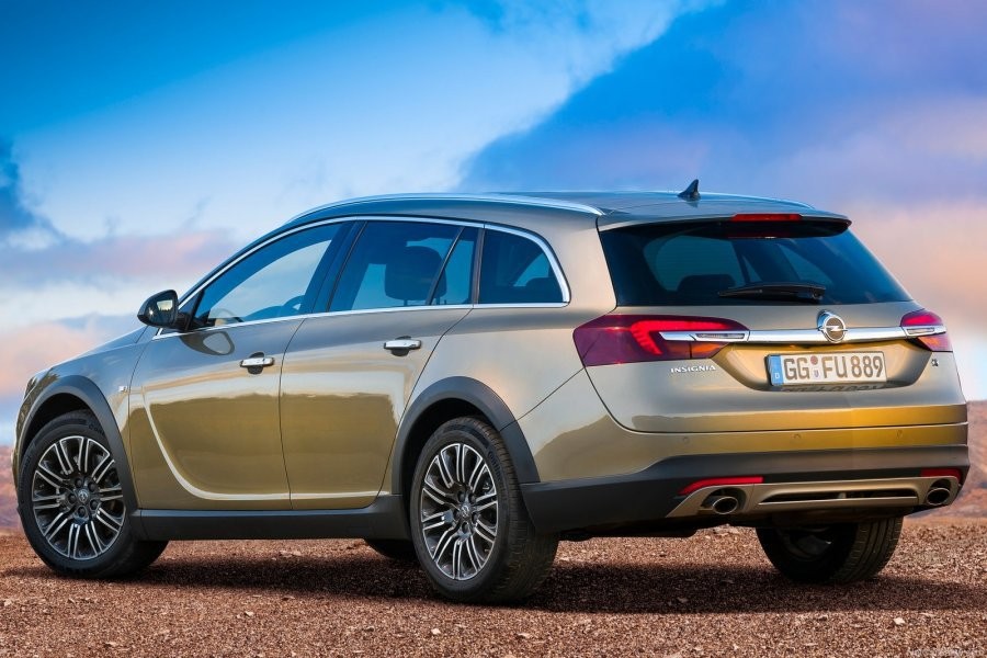 Opel показал внедорожную Insignia