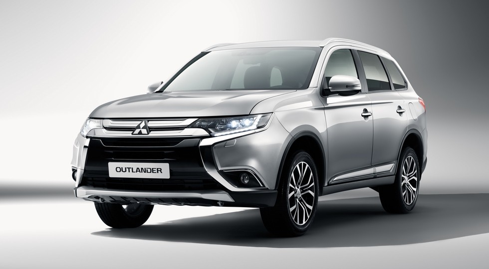 На фото: Mitsubishi Outlander