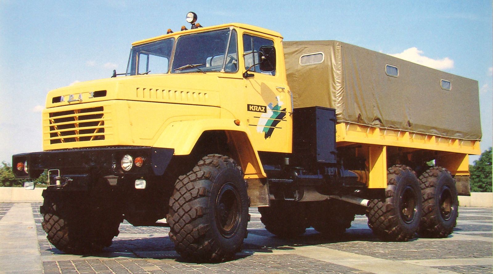 Всё крупнее, мощнее и тяжелее, но ненадолго: последние советские тяжёлые армейские грузовики КрАЗ-260