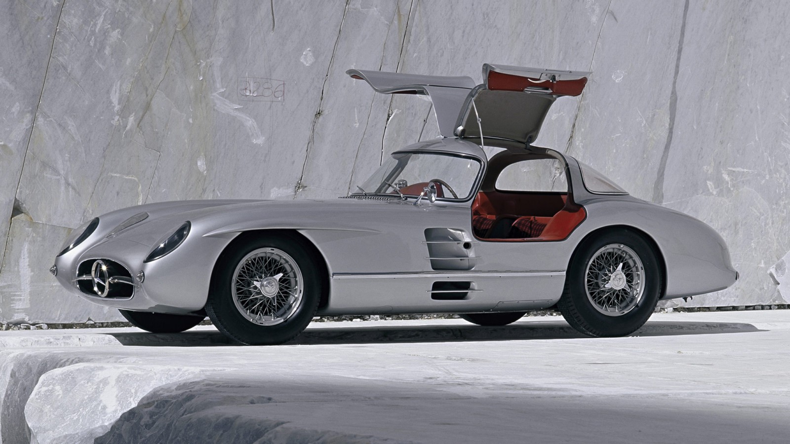 Mercedes-Benz 300 SLR Uhlenhaut Coupe