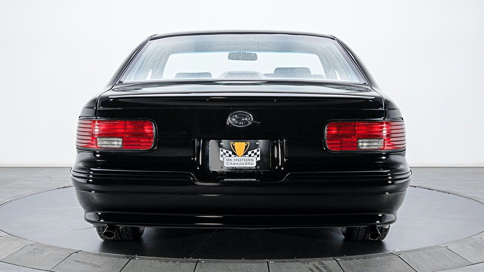 Рамный спортседан Chevrolet Impala SS на аукционе: идеальное состояние и почти даром