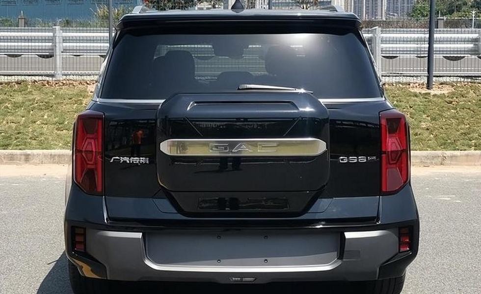 Серийный GAC Trumpchi GS8 Traveler