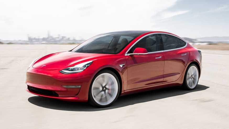 На фото: Tesla Model 3