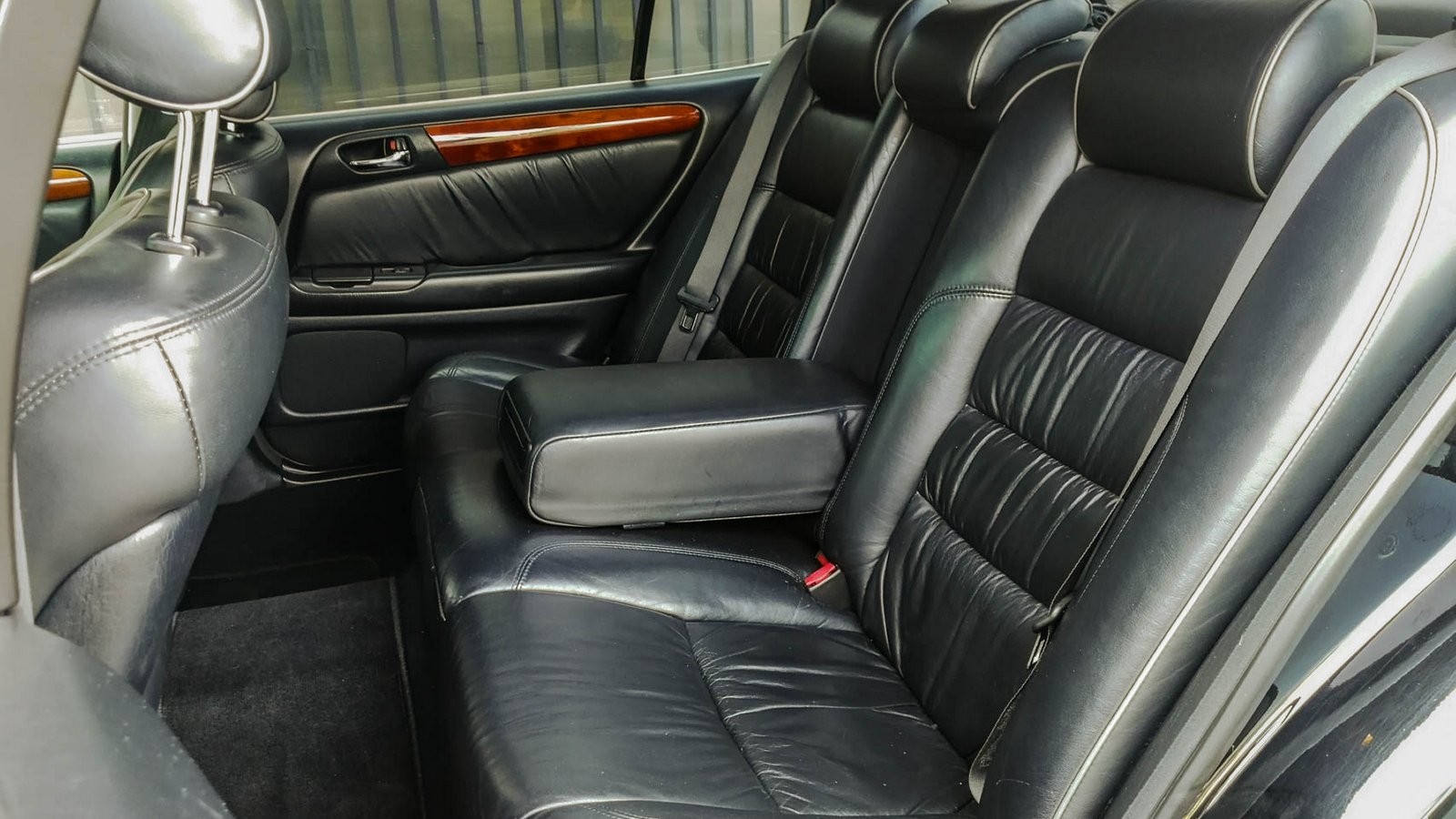 Lexus GS 300 II задние сидения
