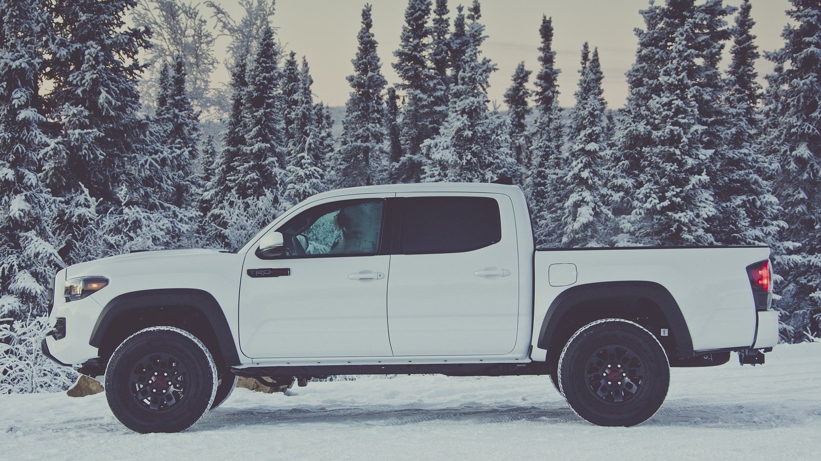 Toyota-Tacoma_TRD_Pro-2017-1600-12