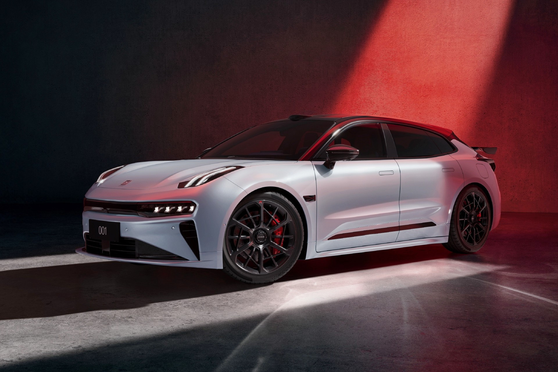 Детский возраст и большие достижения: представлен Zeekr 001 5th Anniversary Edition