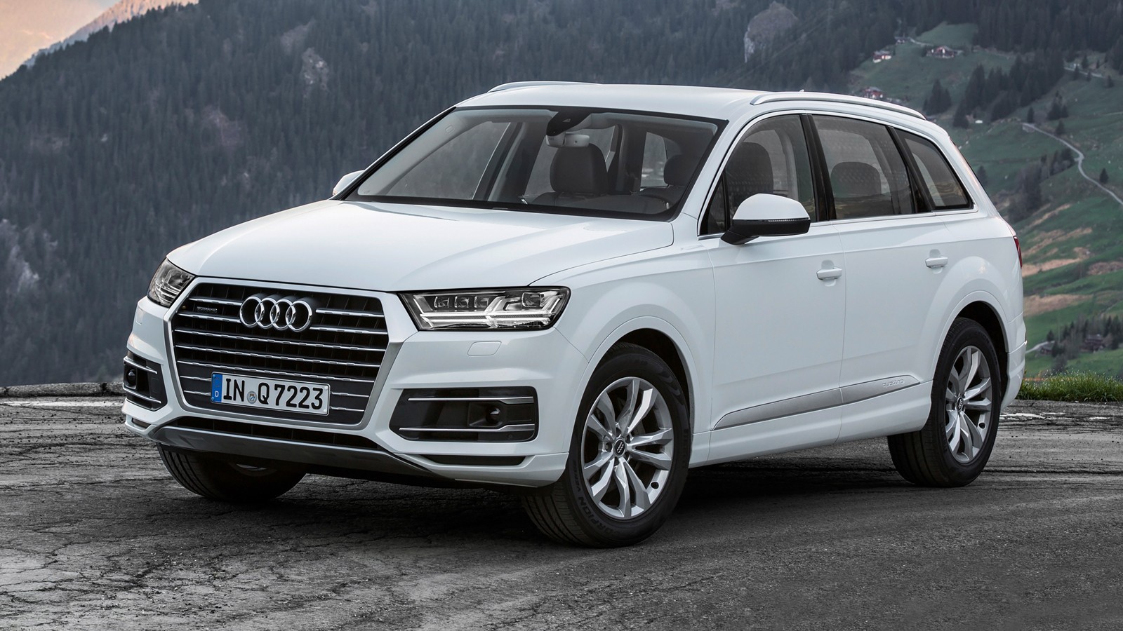 На фото: Audi Q7