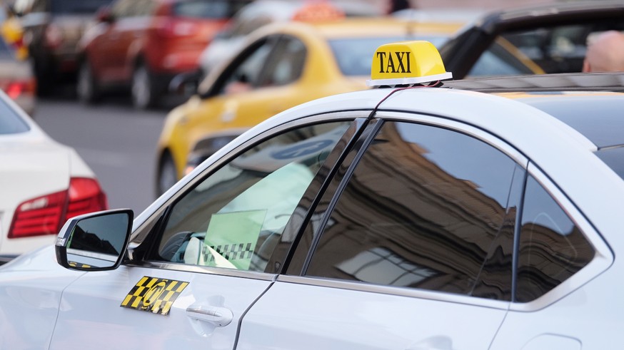 Водителей такси заставят сдавать экзамен на знание города