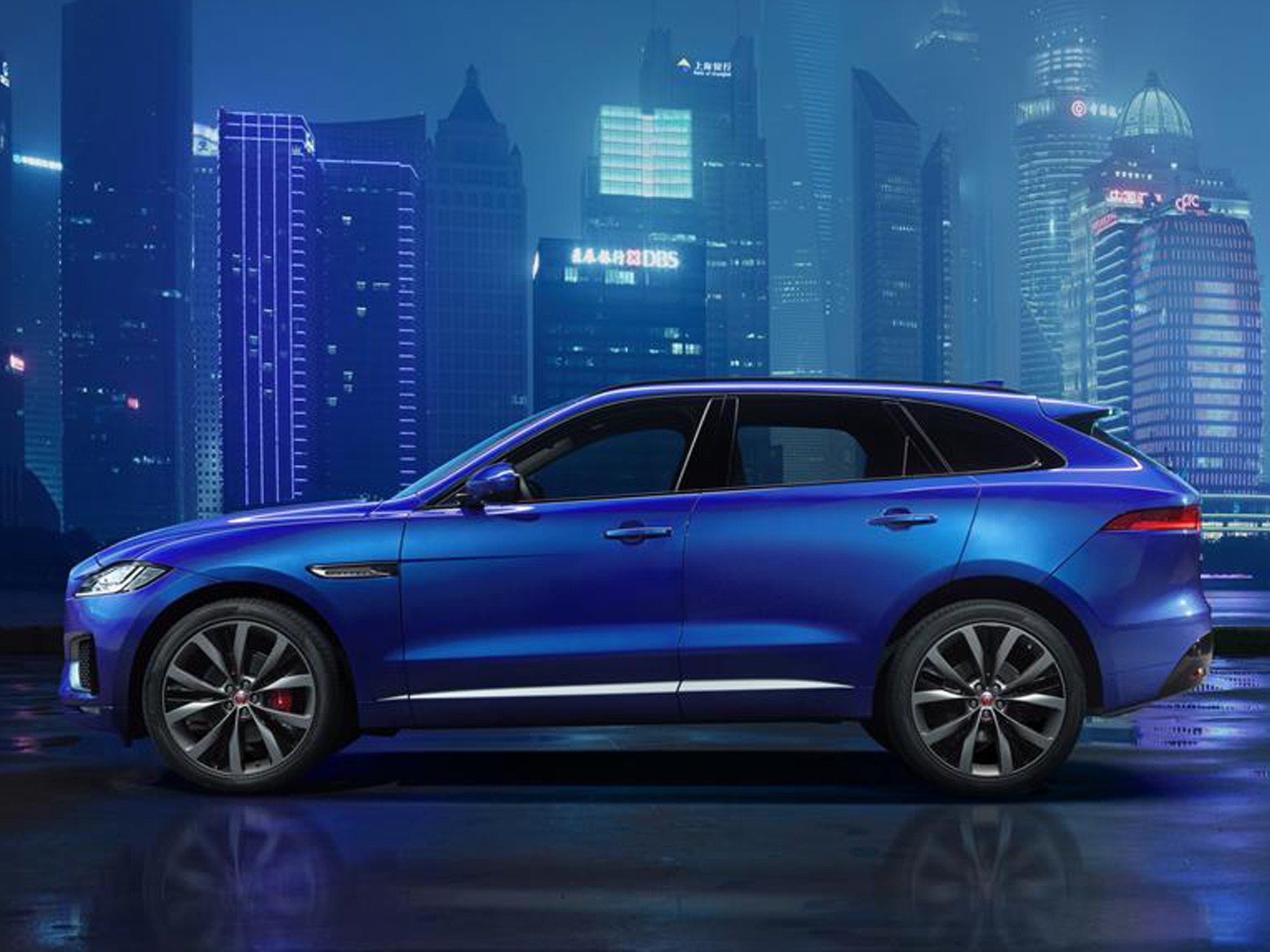 Ягуар кроссовер. Кроссовер Ягуар f-Pace. Ягуар кроссовер 2020 ф Пейс. Ягуар кроссовер 2017. Ягуар кроссовер 2016.