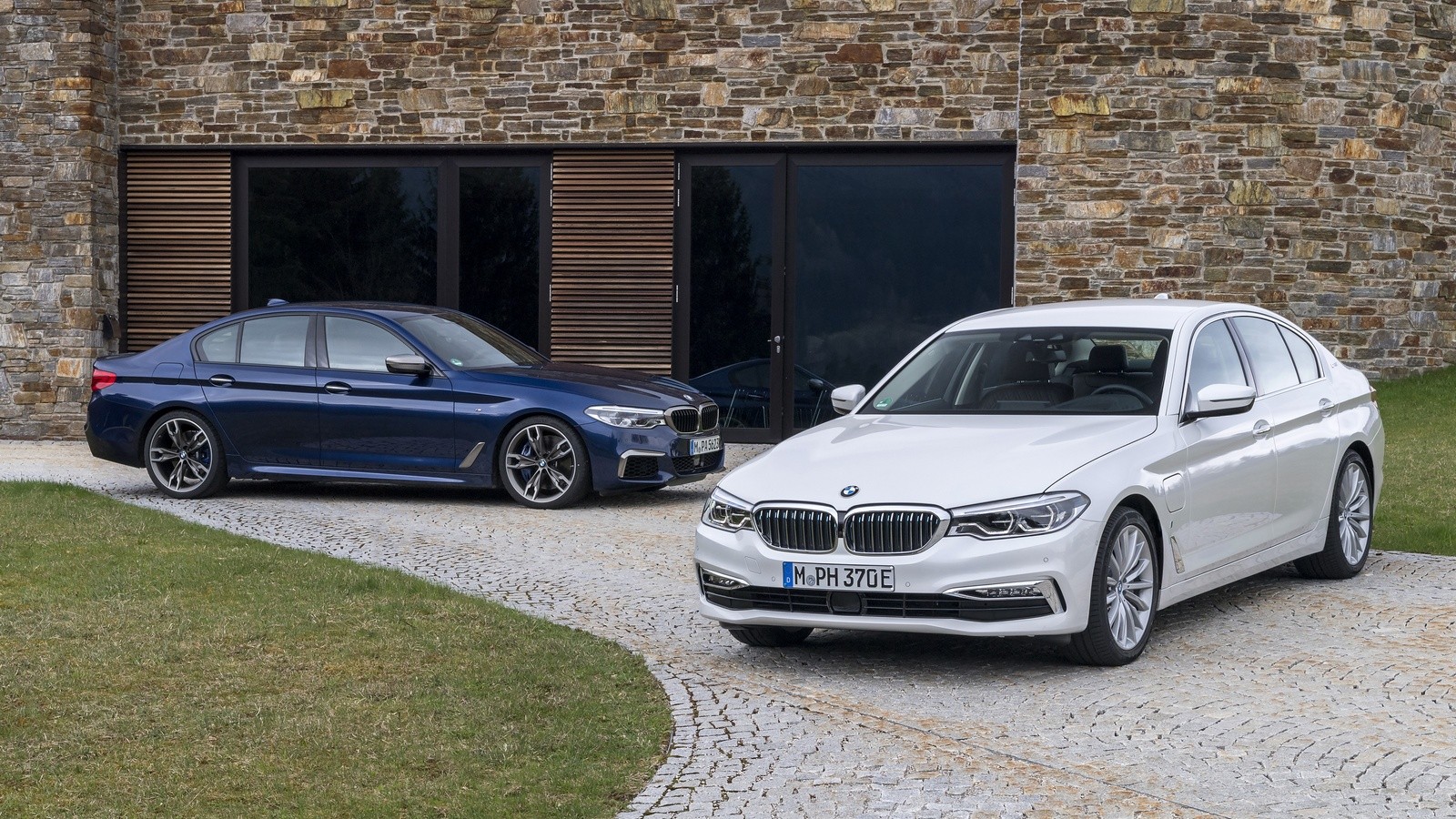 BMW M550i xDrive and BMW 530e iPerformance