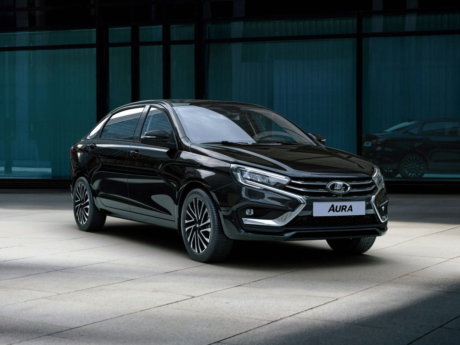 Новые автомобили Lada впервые представлены в «Хватамбе» на Авито