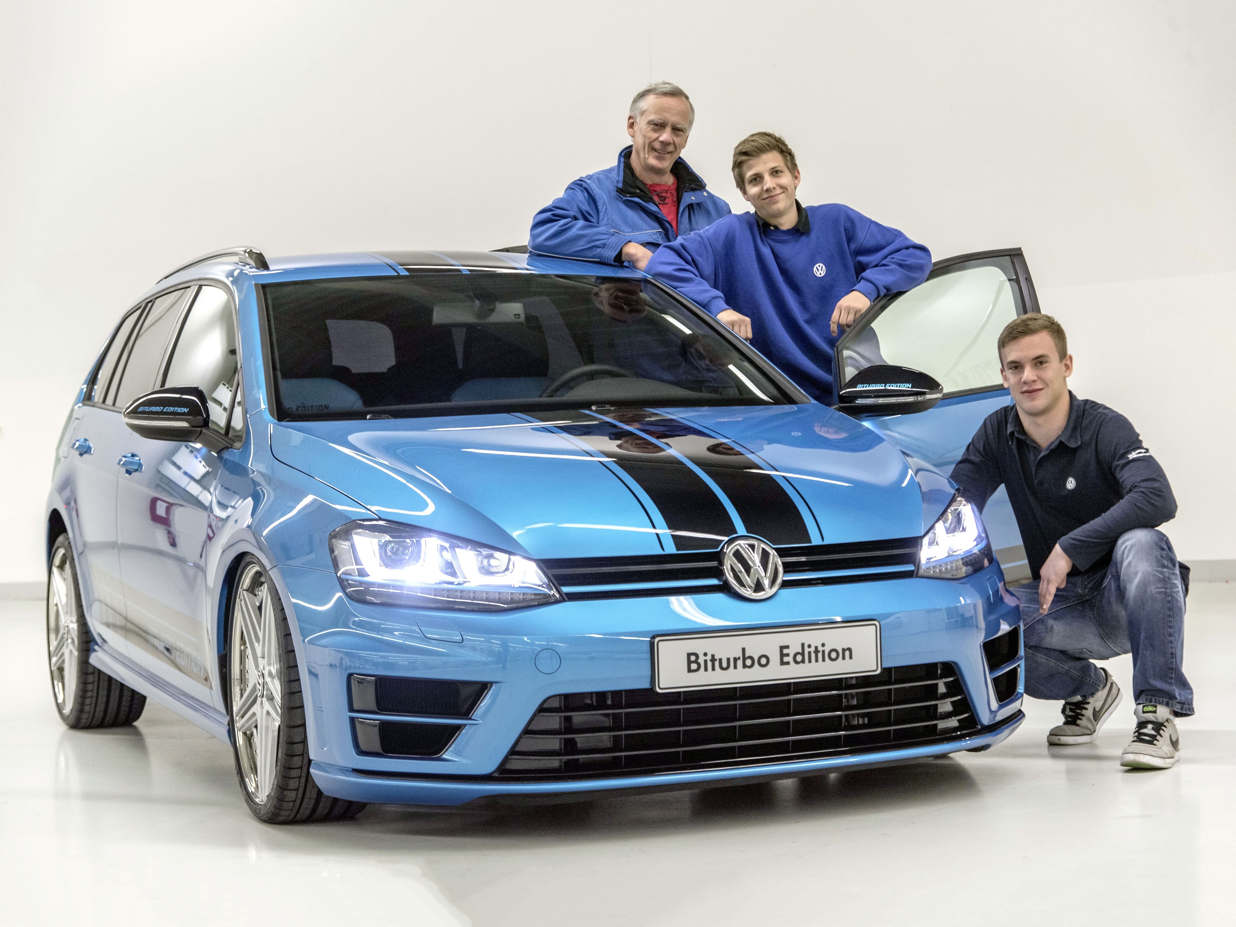 Volkswagen сборка. Фольксваген гольф сервис. Гольф Пассат. Сборка Фольксваген. Golf 2.0 TDI 2017.
