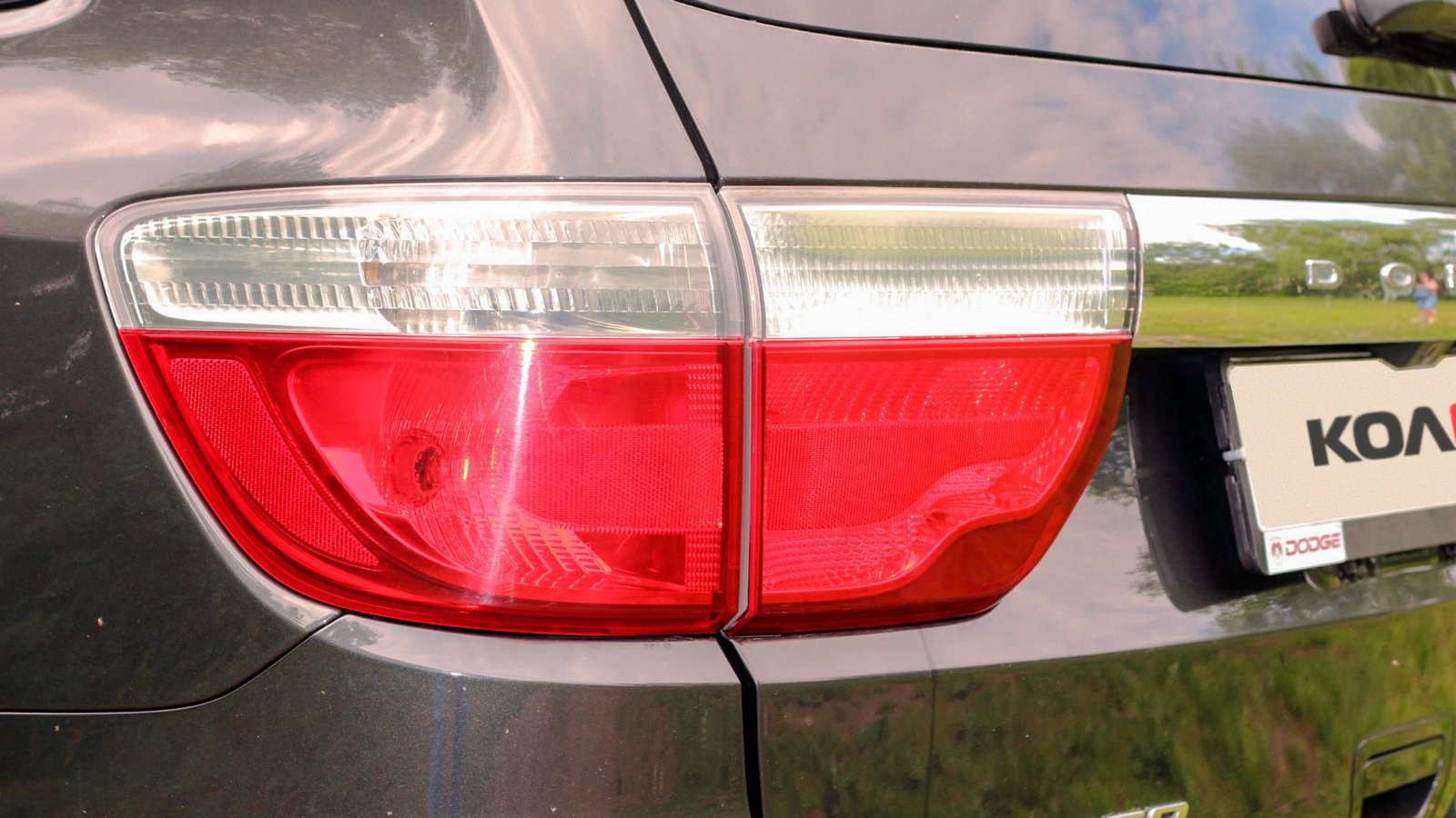 Dodge Durango III фонарь