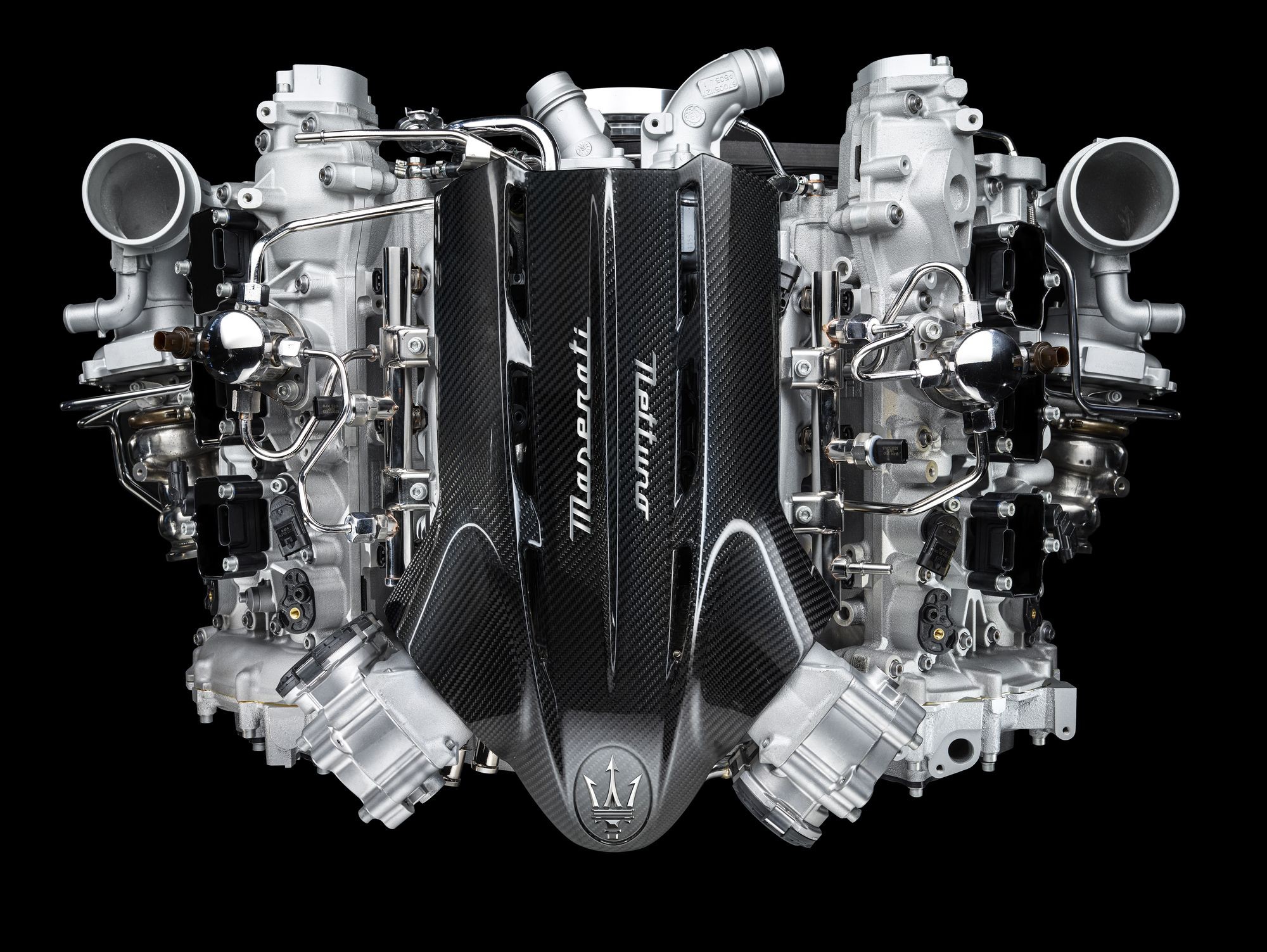 Новый двигатель Maserati V6: «улитки» снаружи, форкамерное зажигание и 2 свечи на цилиндр