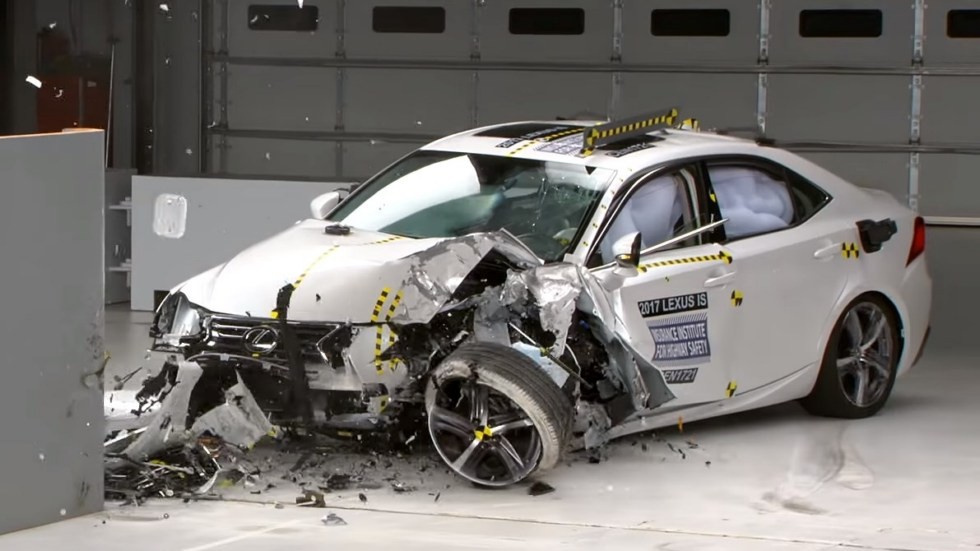 lexus-is-iihs-1-980