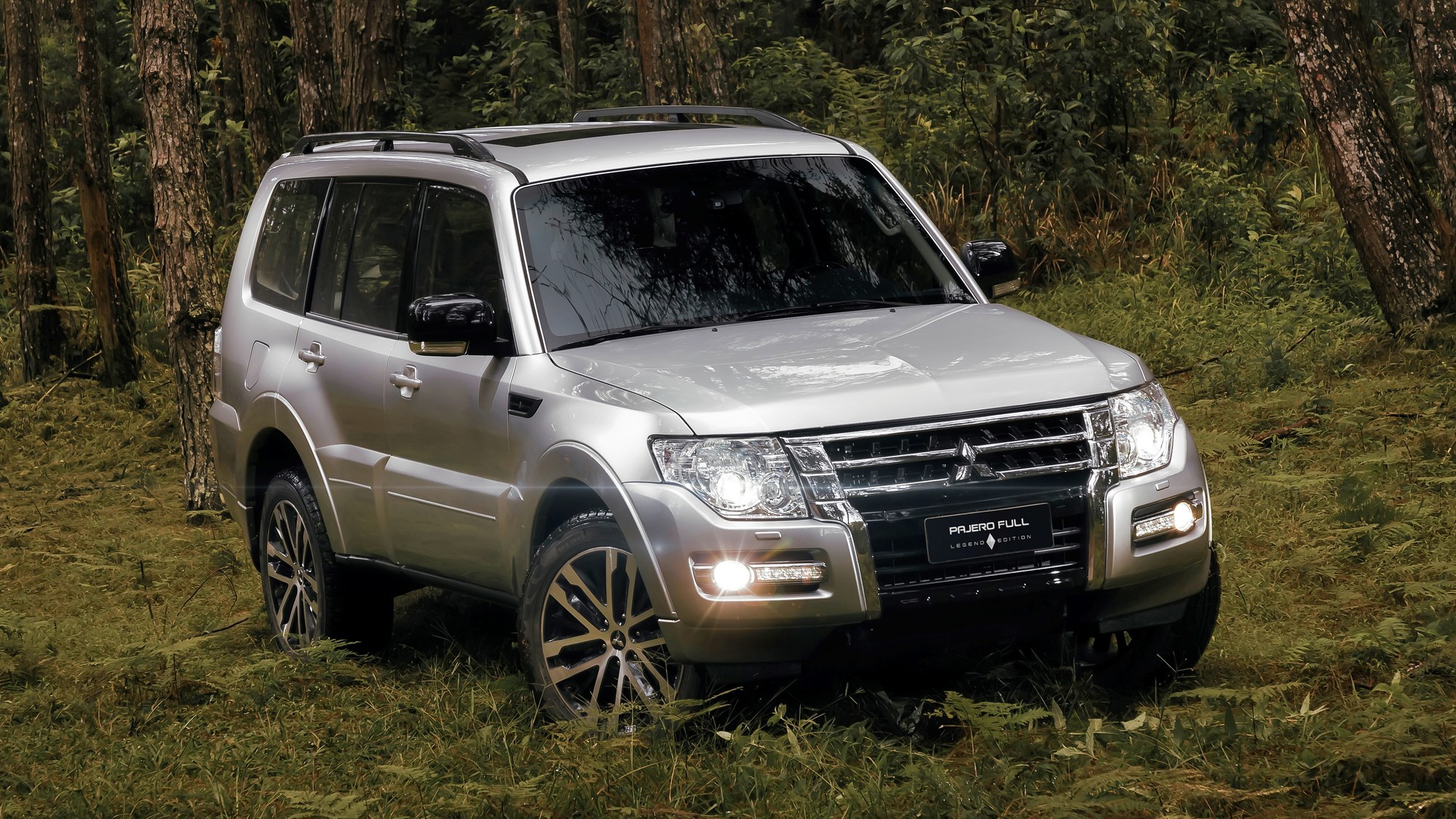 Mitsubishi Pajero из бумаги