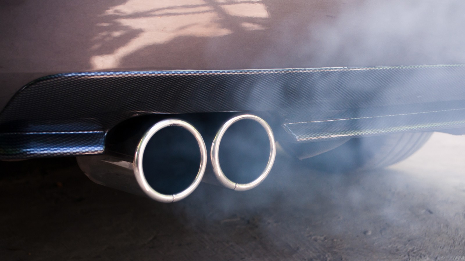 Car exhaust pipe