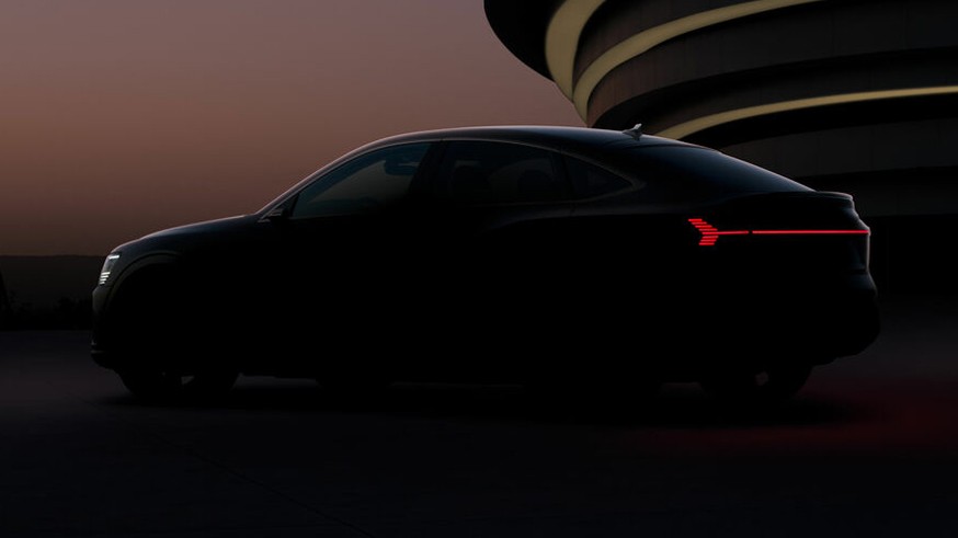 Обновлённый Audi Q8 Sportback e-tron