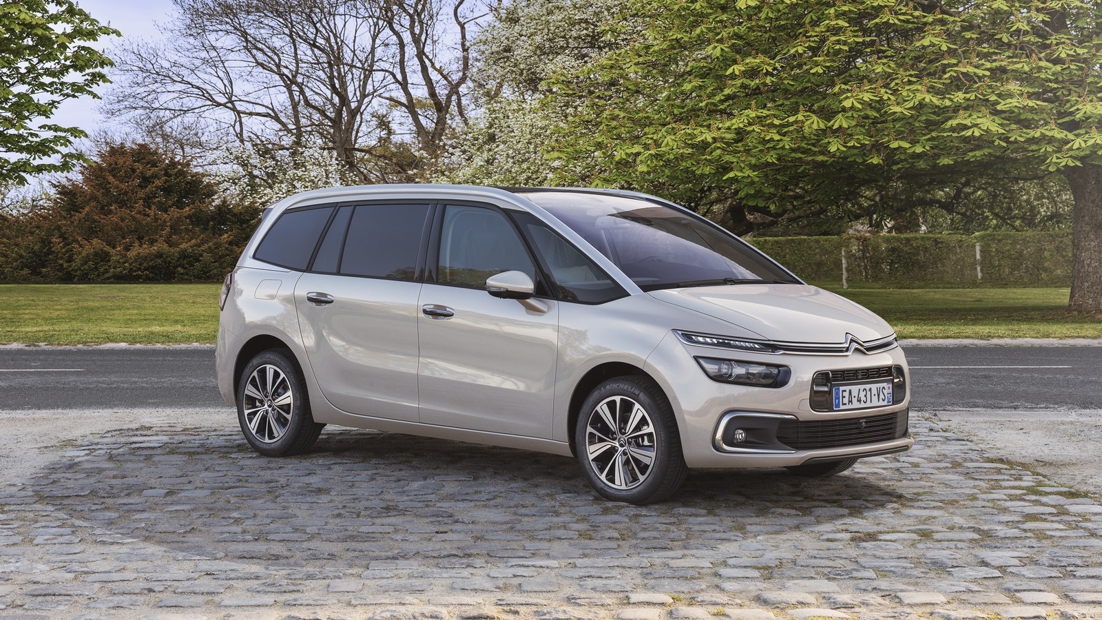 На фото: Citroën Grand C4 Picasso '2016–н.в.