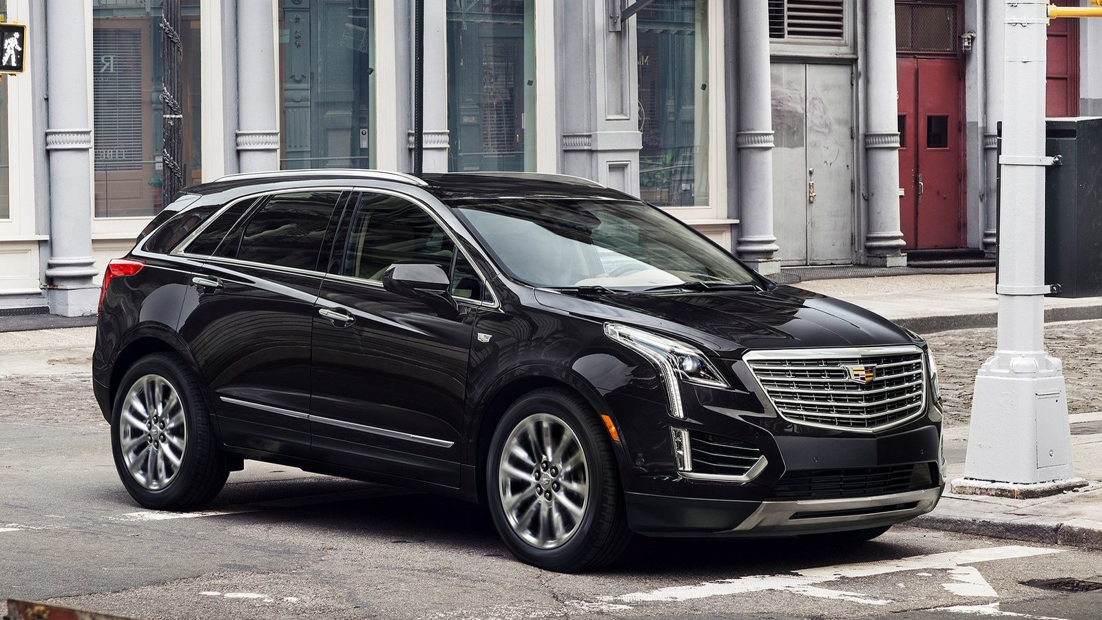 На фото: Cadillac XT5