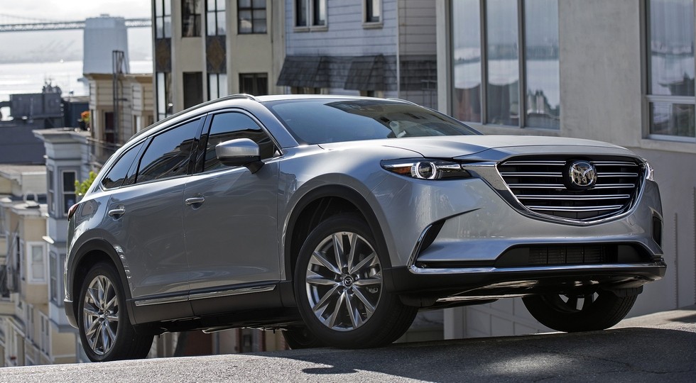 На фото: Mazda CX-9