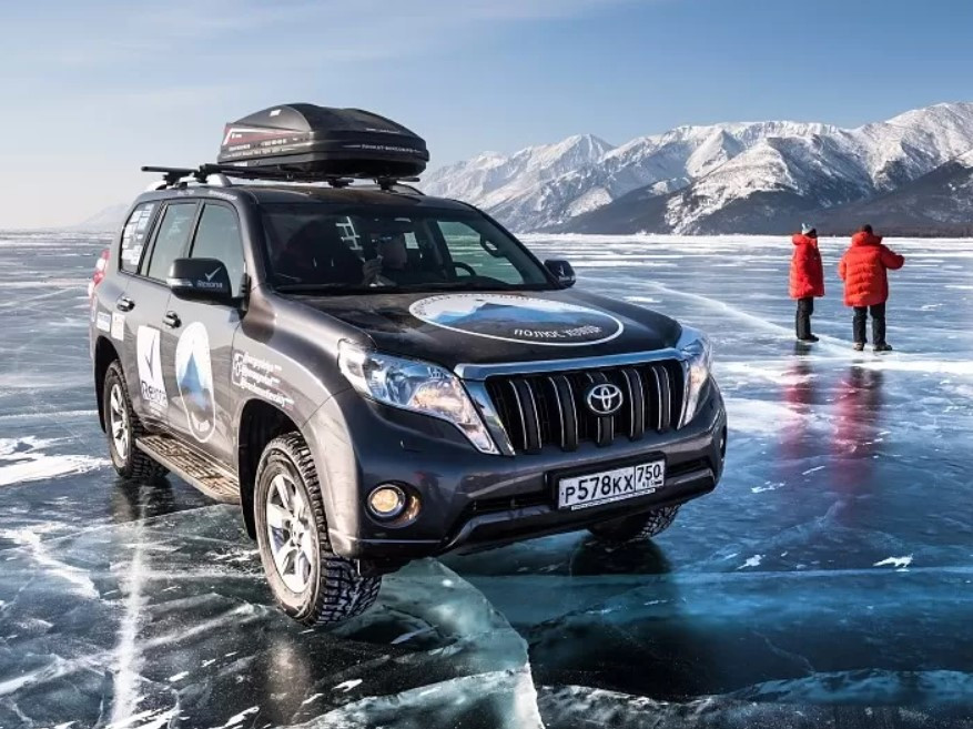 Стоковые Лэнд Крузеры успешно завершили экспедицию "Полюс холода"