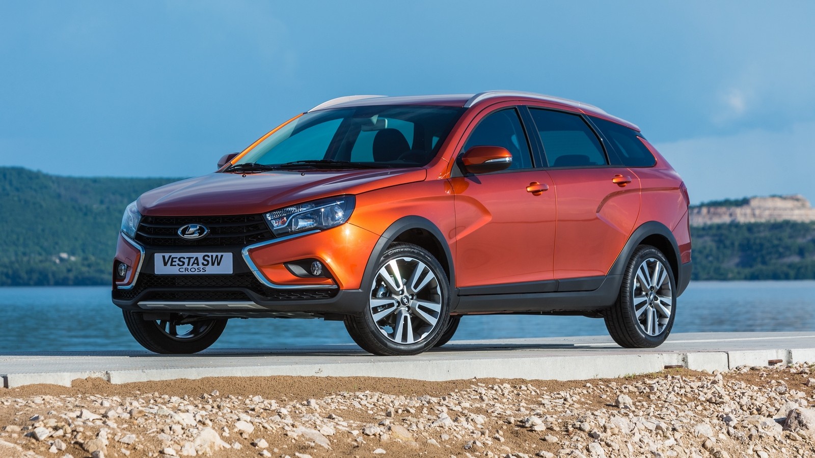 На фото: Lada Vesta SW Cross '2017