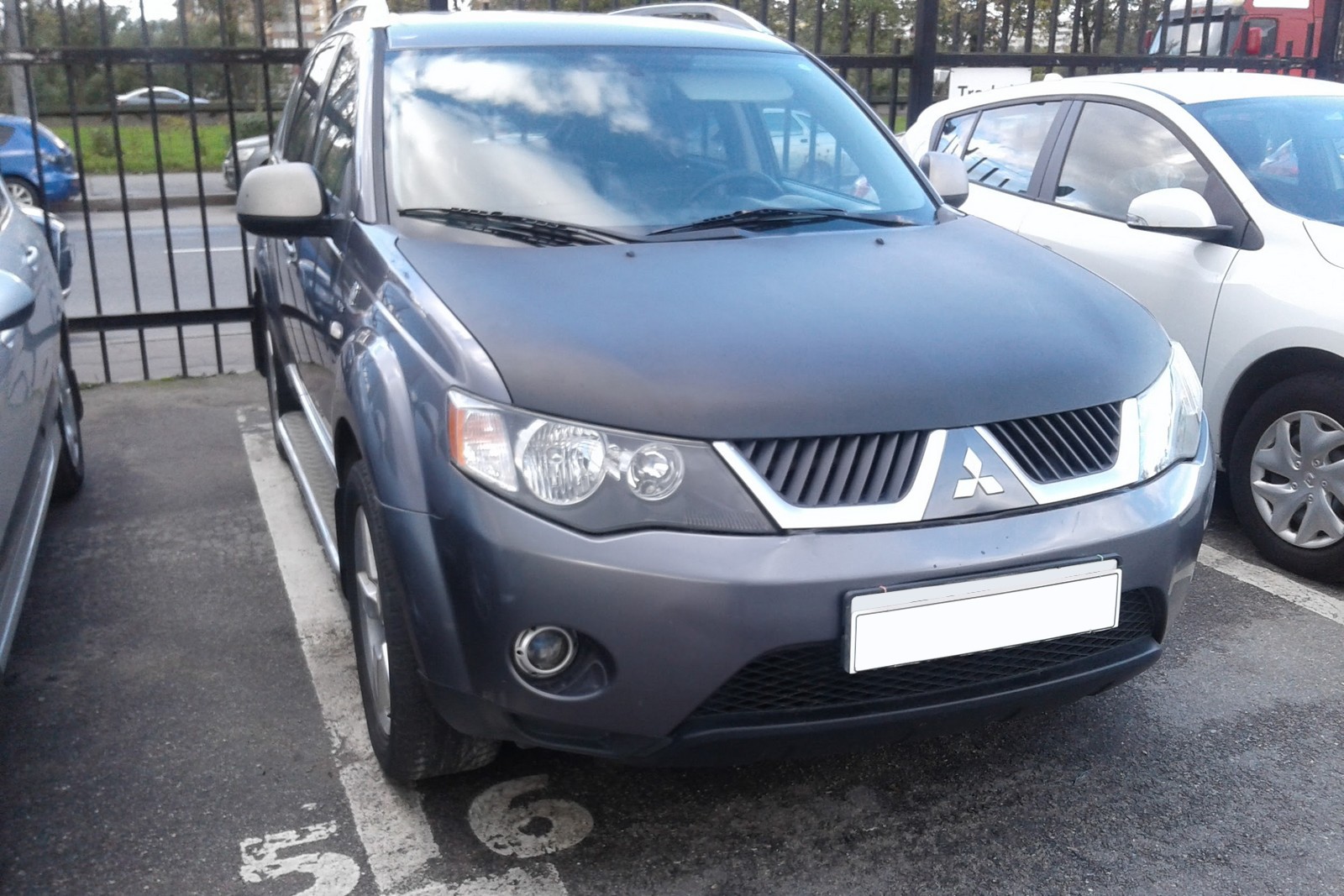 Mitsubishi Outlander II (3)