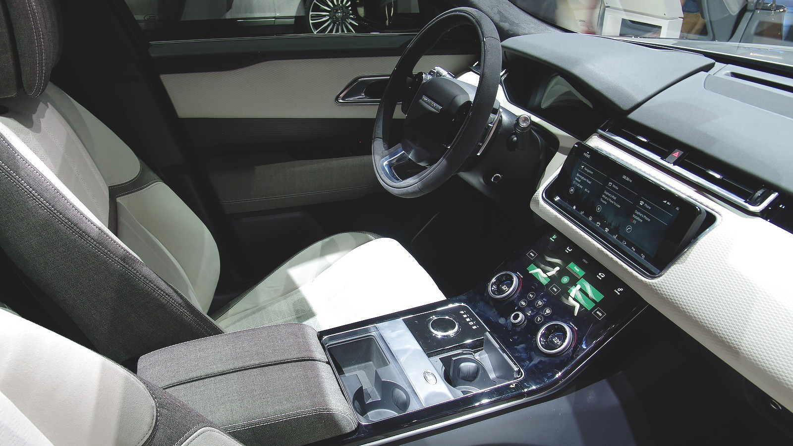 Range rover velar салон