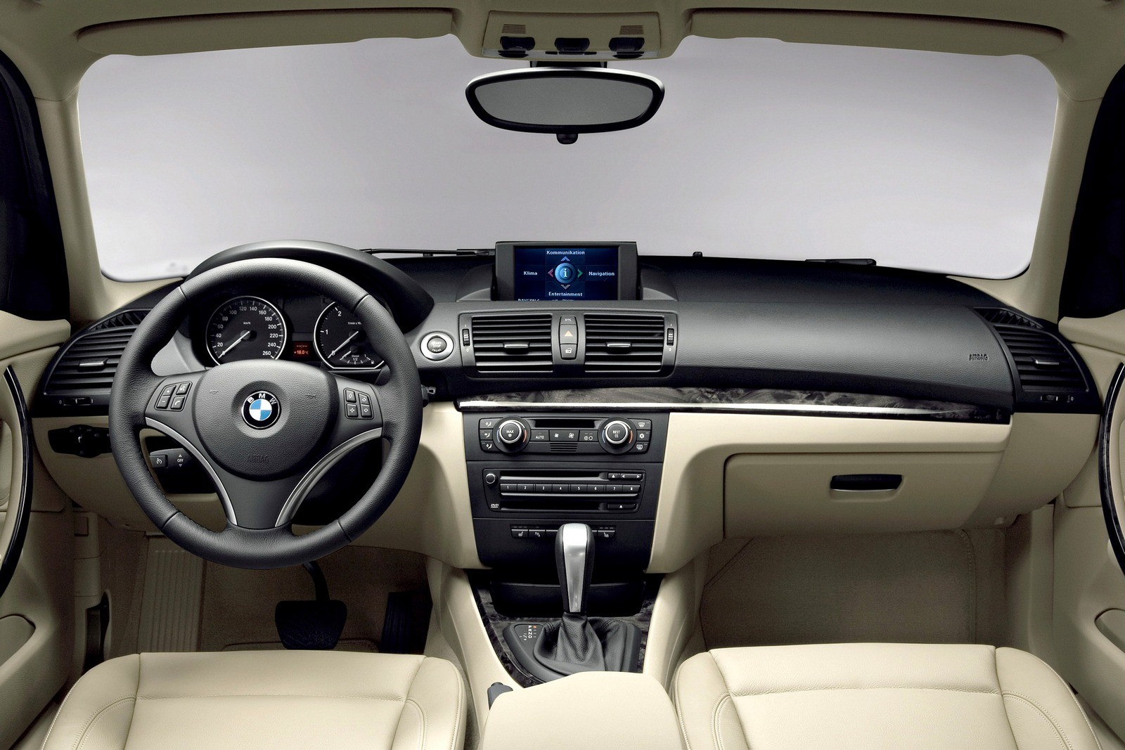 Торпедо BMW 120d 5-door (E87) '2007–11