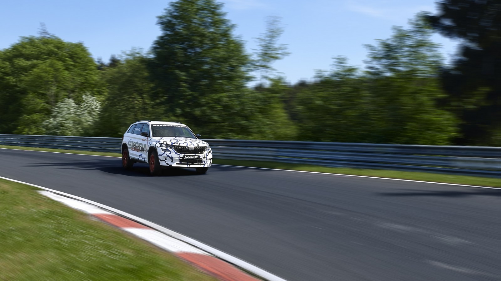 Kodiaq-RS_Nurburgring_11