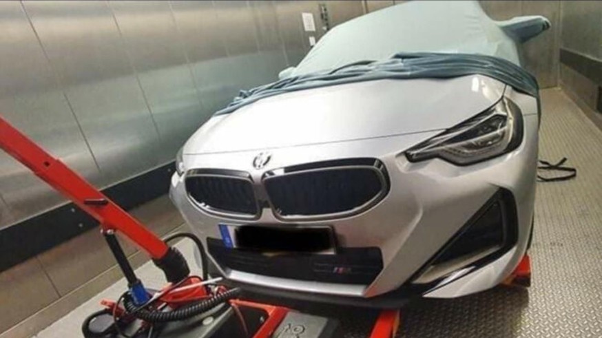 Следующему купе BMW 2 series оставят традиционные «ноздри» и изменят форму оптики