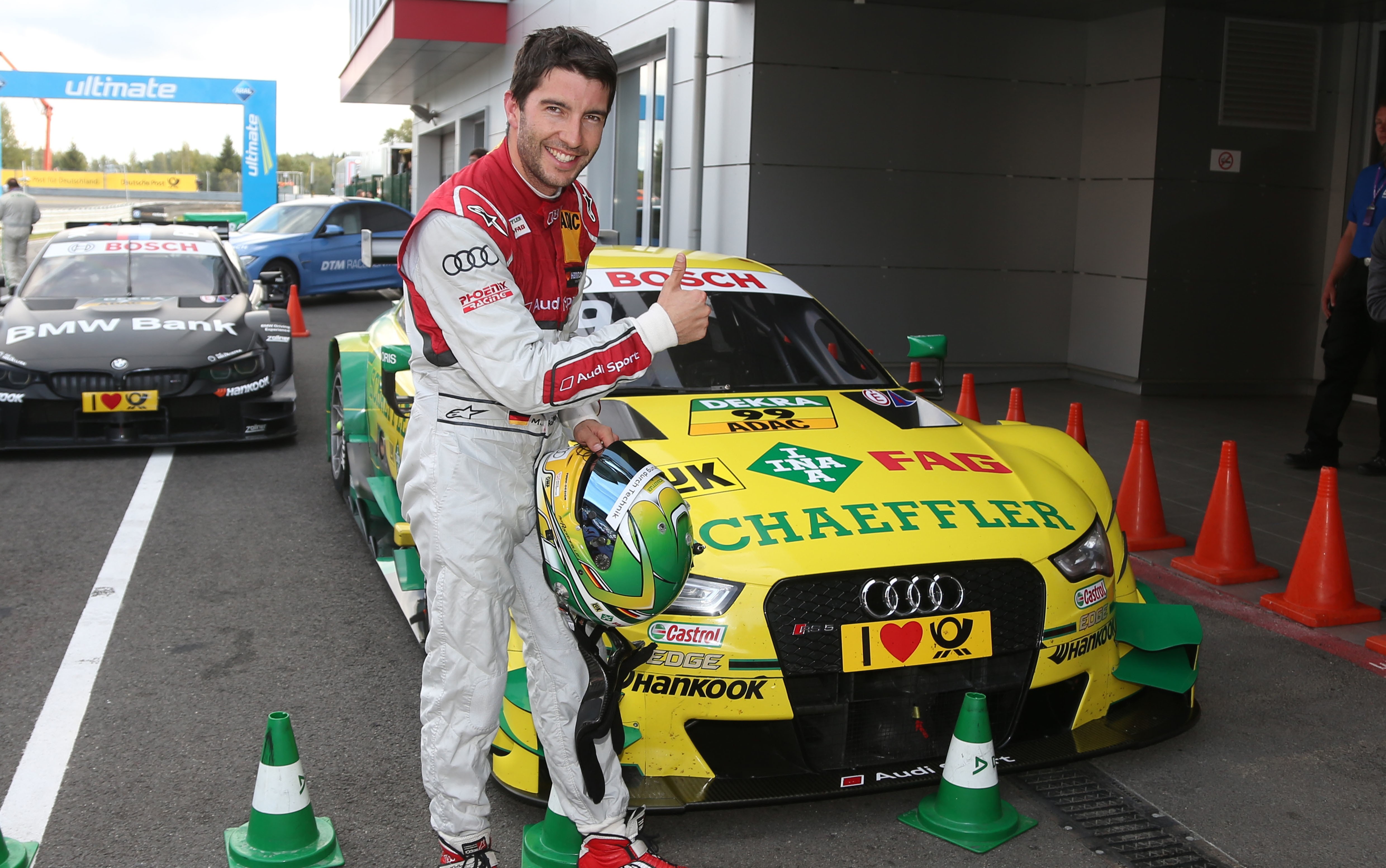 Mike Rockenfeller. Роккенфеллер Майк фото дома. Роккенфеллер Майк фото Кубок.