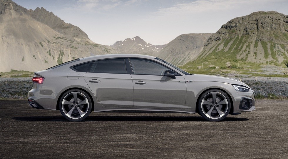 Обновлённое семейство Audi A5: без 150-сильных моторов, зато комплектации теперь богаче