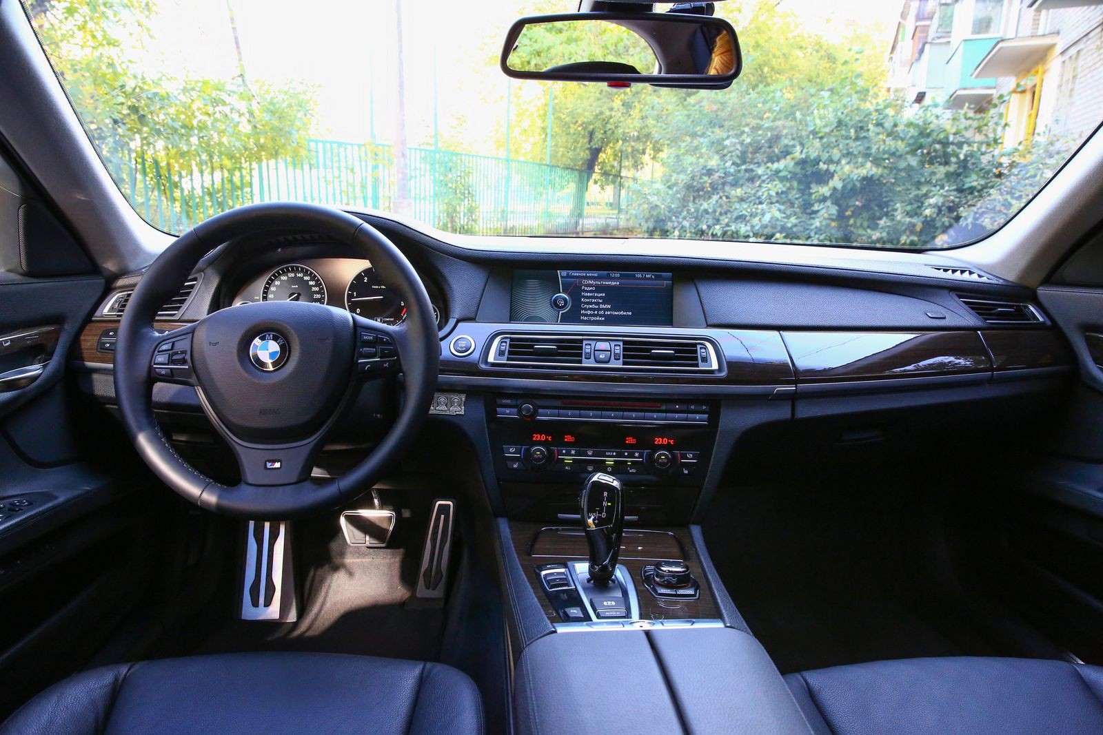 BMW 7er F01 с пробегом: вода в дверях и кузов, который нельзя восстановить после ДТП