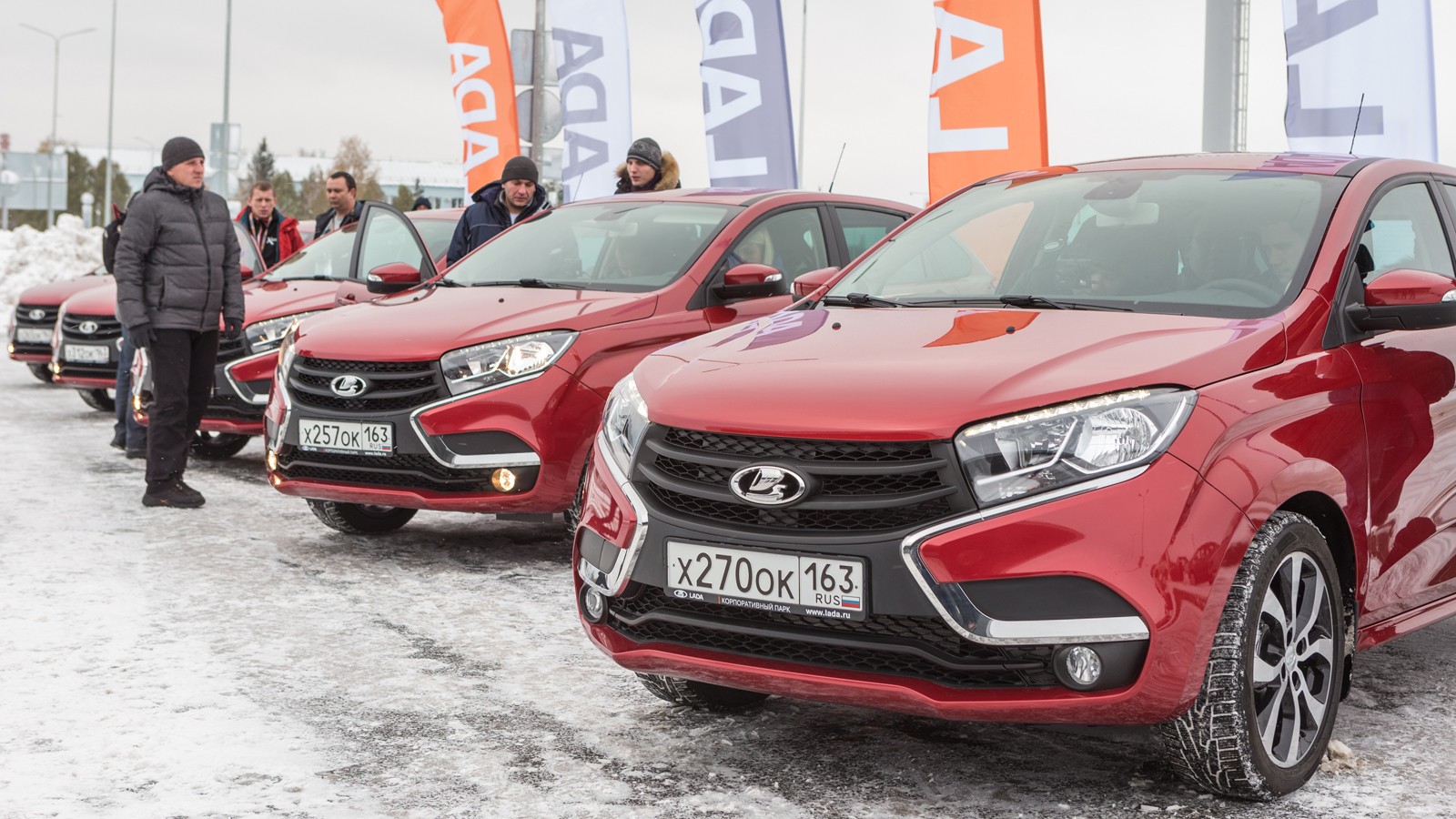 На фото: Lada Xray
