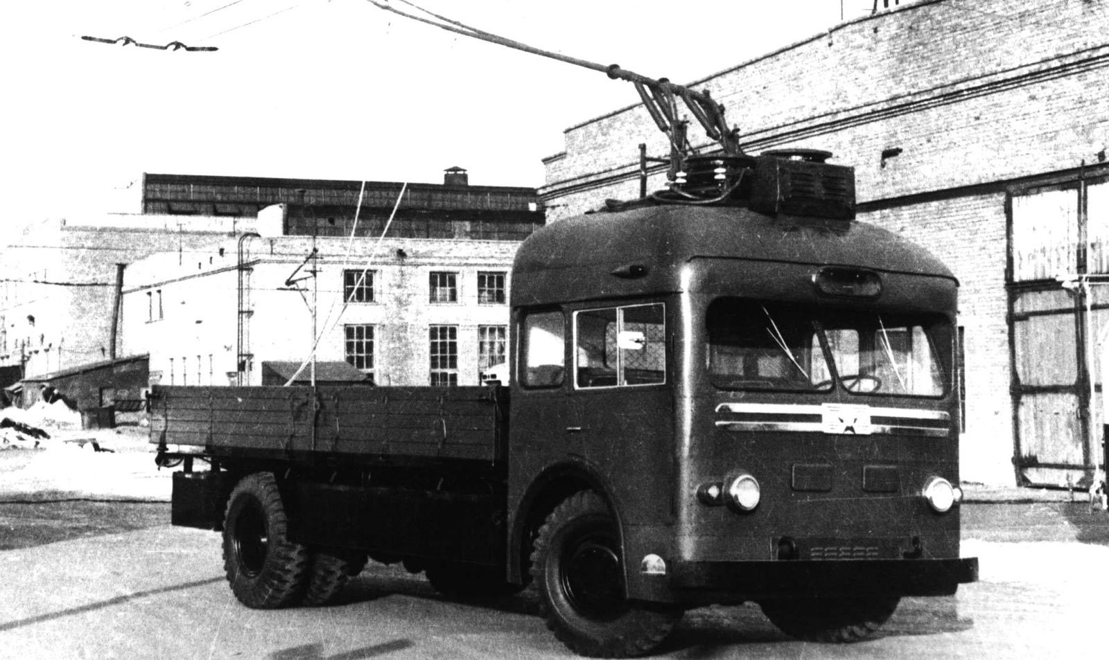 Были гибридами до того, как это стало мейнстримом: история советских троллейвозов