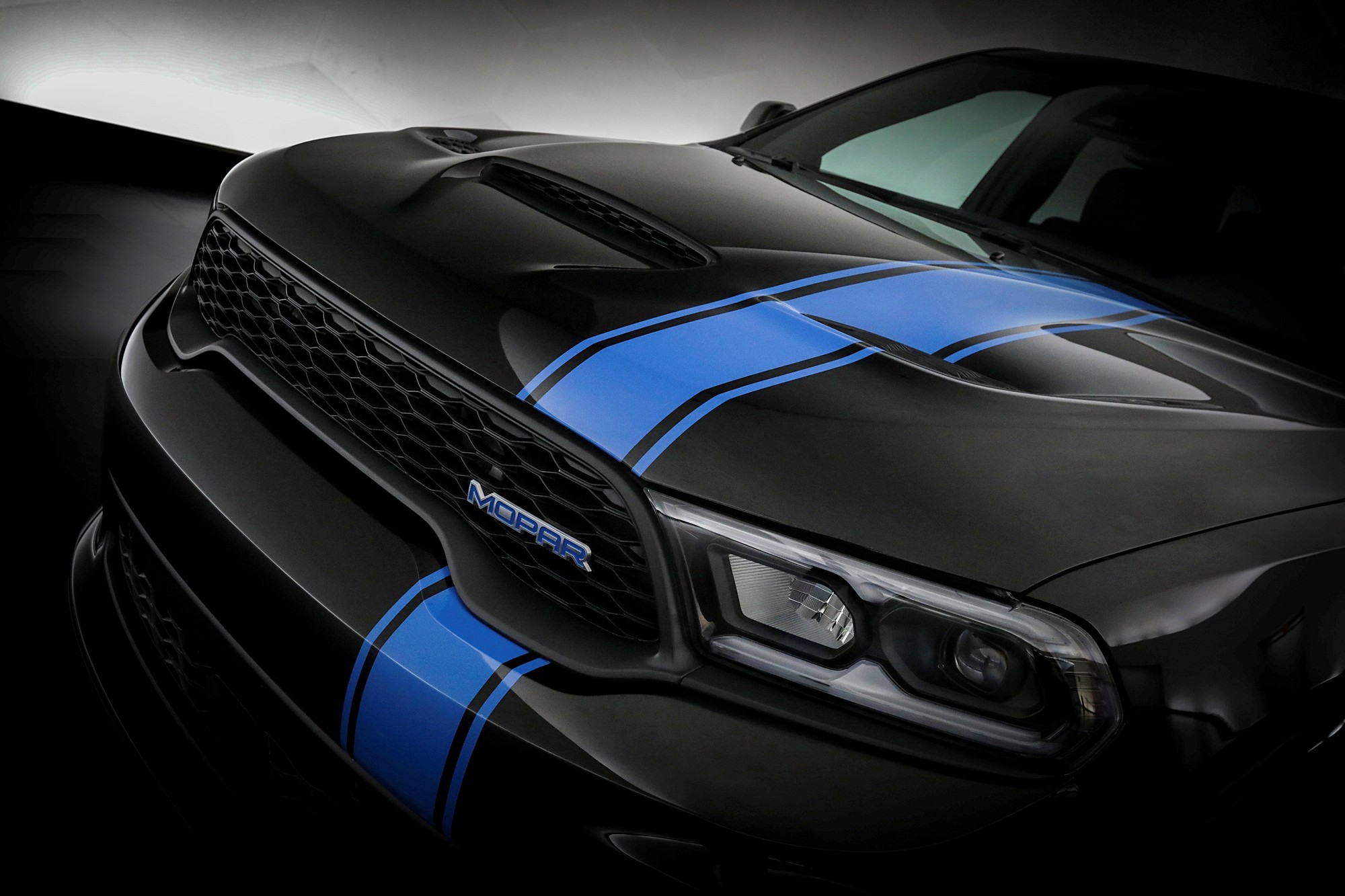 Dodge Durango Mopar: спецсерия с особым декором и улучшенной управляемостью