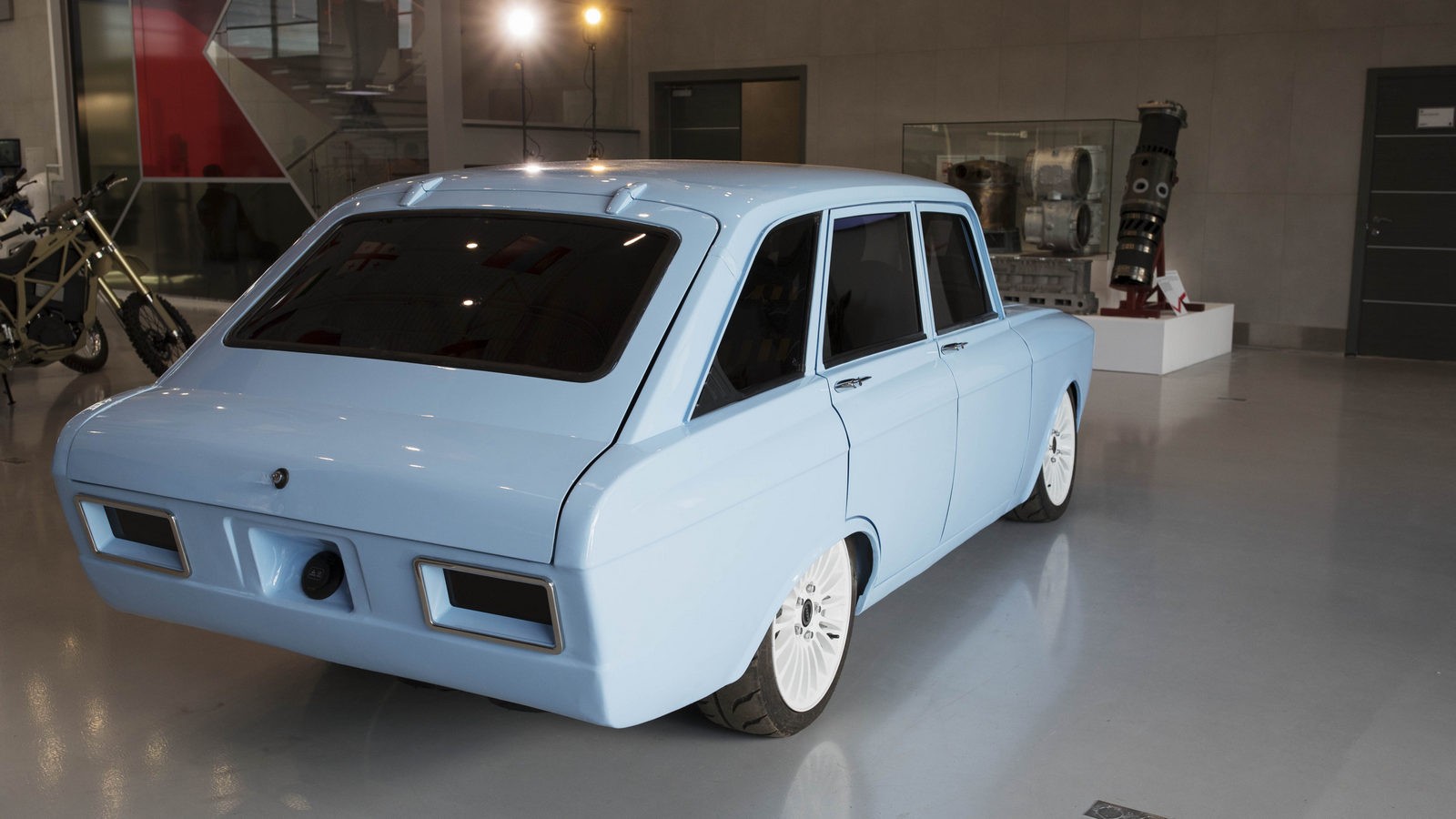 Kalashnikov-supercar-ev-5