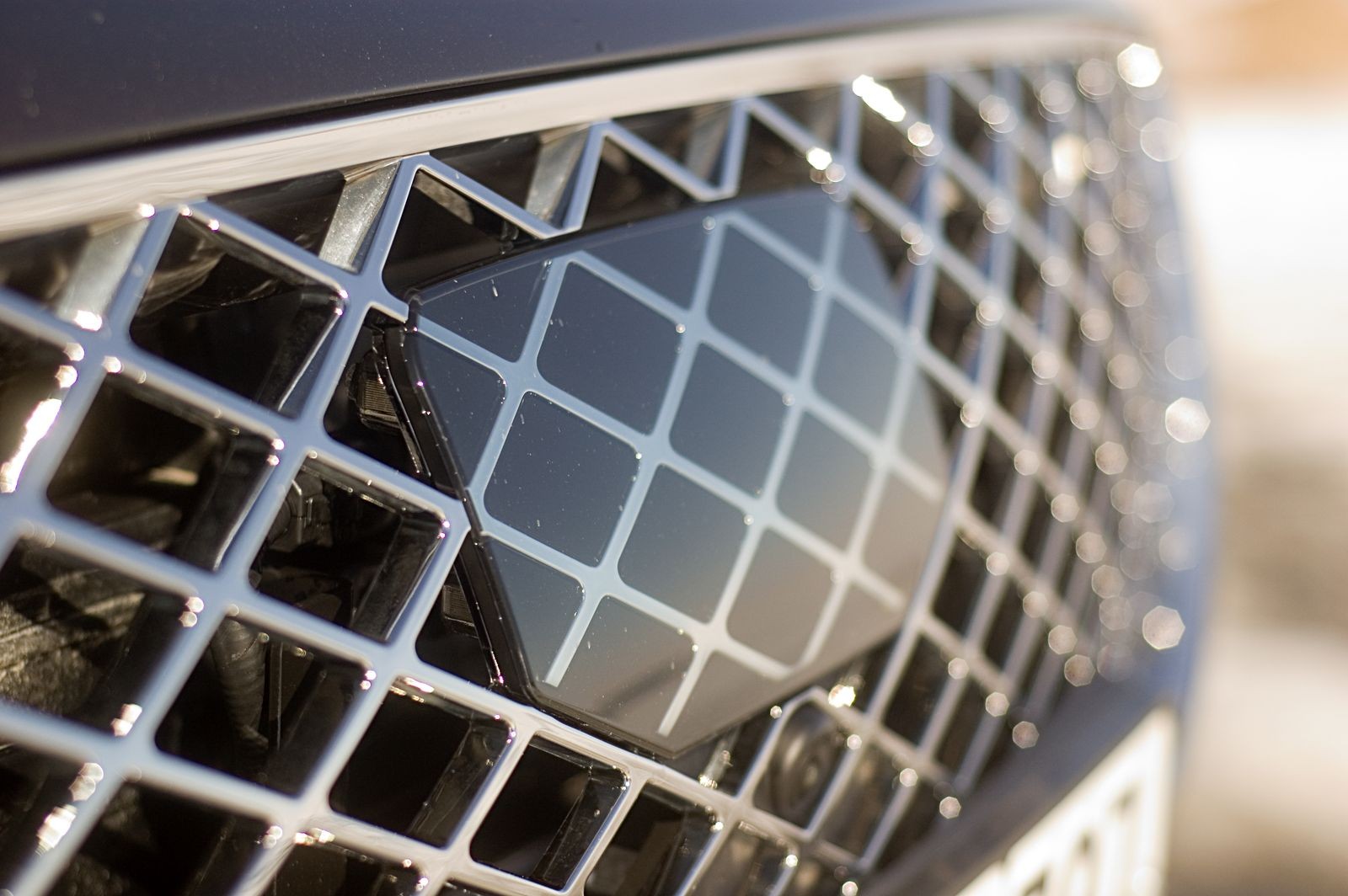 Bentley для застенчивых: тест-драйв нового Genesis G80
