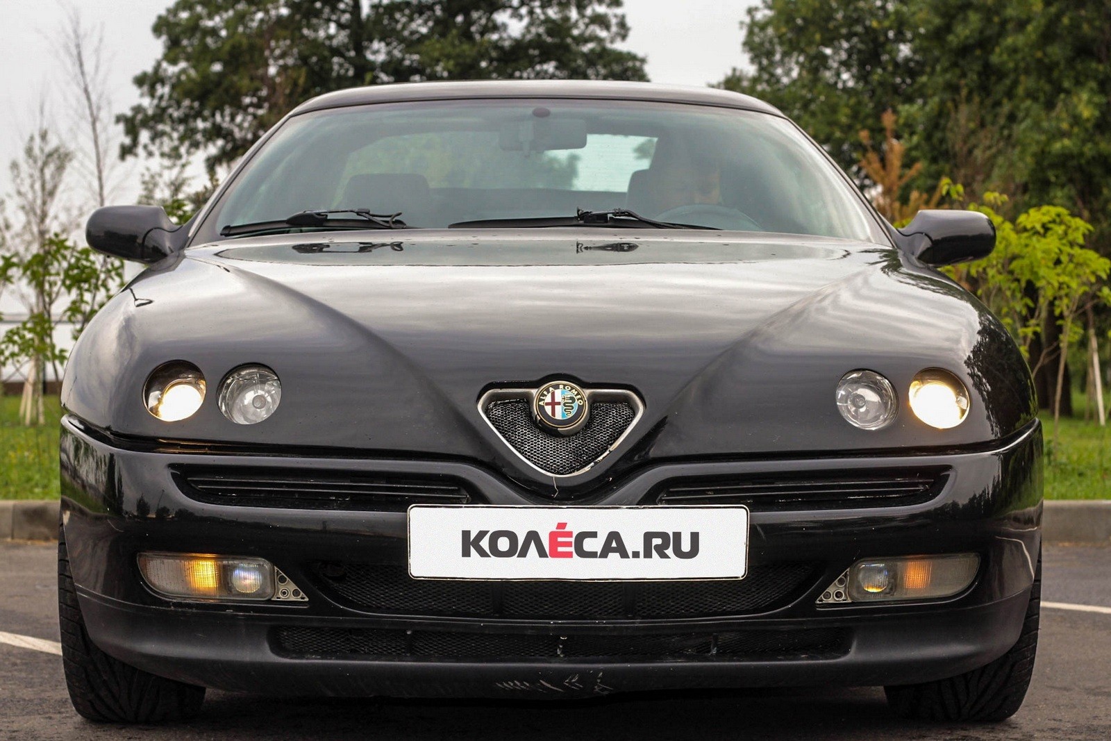 Alfa Romeo GTV спереди