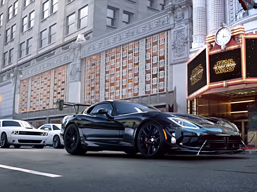 Новые "Звёздные войны" стали отличным поводом для пиара автомобилей FCA