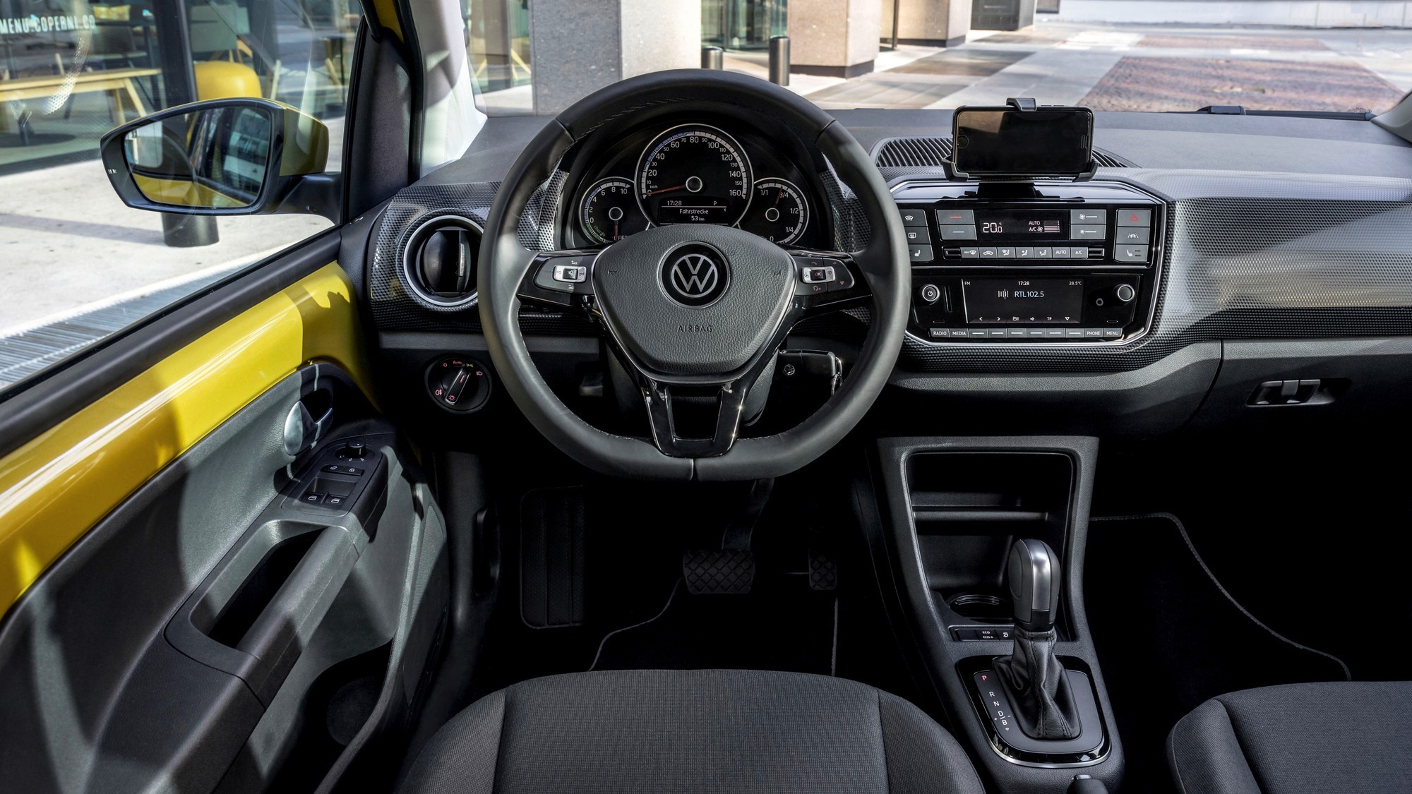 На пенсию пока рано: Volkswagen e-up! вернулся на рынок после перерыва