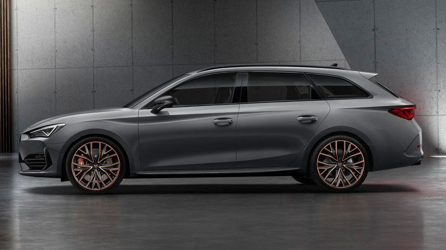 Семейство «заряженных» автомобилей Cupra Leon: бензиновые моторы и подзаряжаемый гибрид