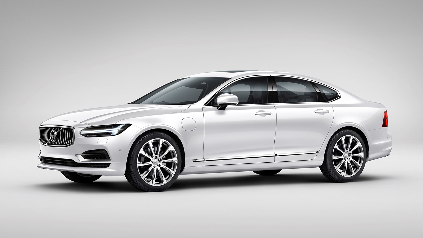 На фото: Volvo S90