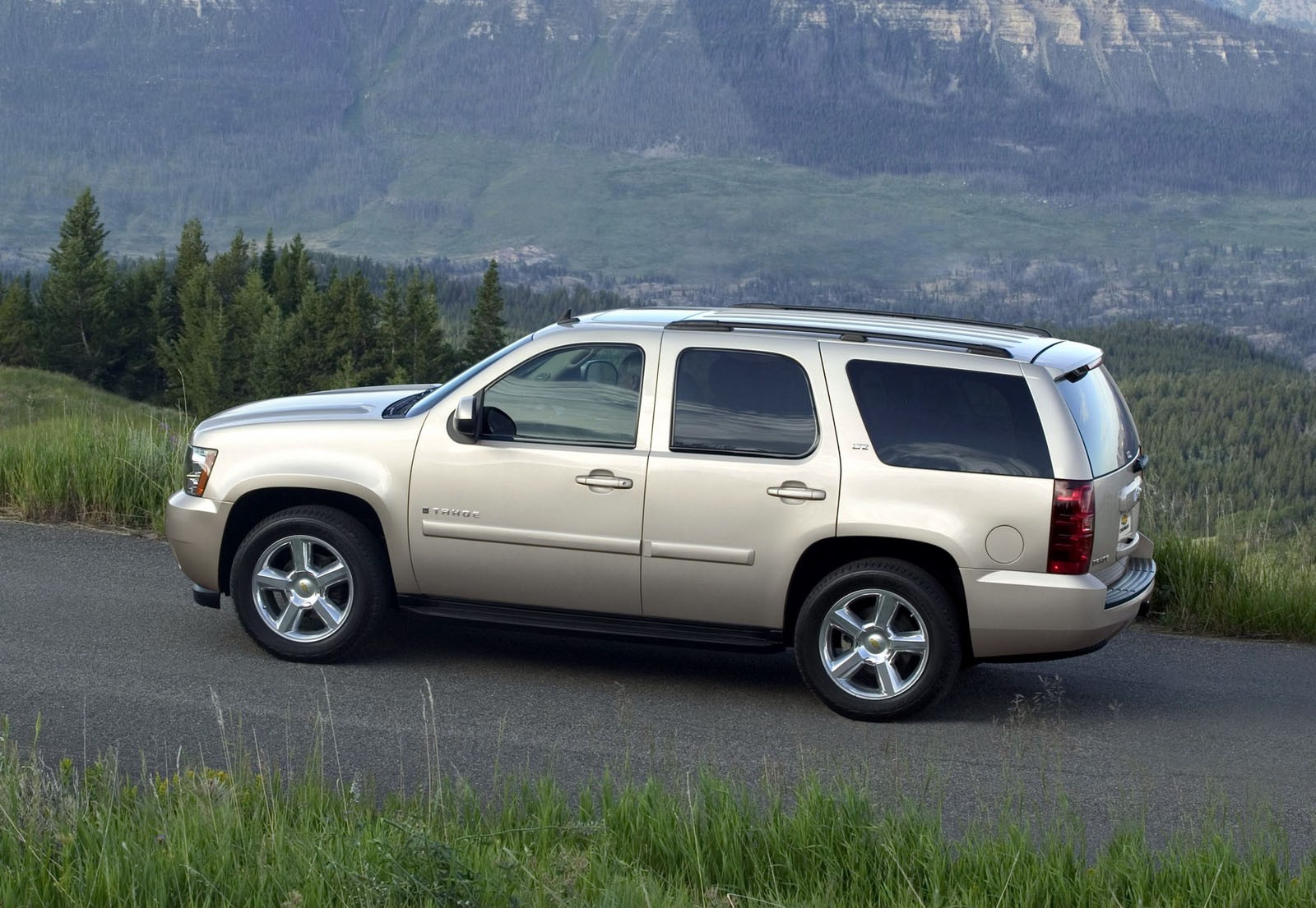 5 причин покупать и не покупать Chevrolet Tahoe III поколения