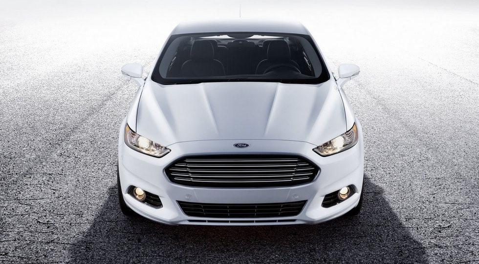 2014-ford-mondeo-wallpaper-7