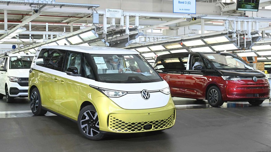 Минивэн в стиле ретро от Volkswagen: стартовало серийное производство ID. Buzz
