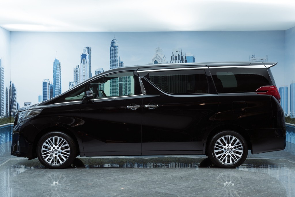 toyota_alphard_15